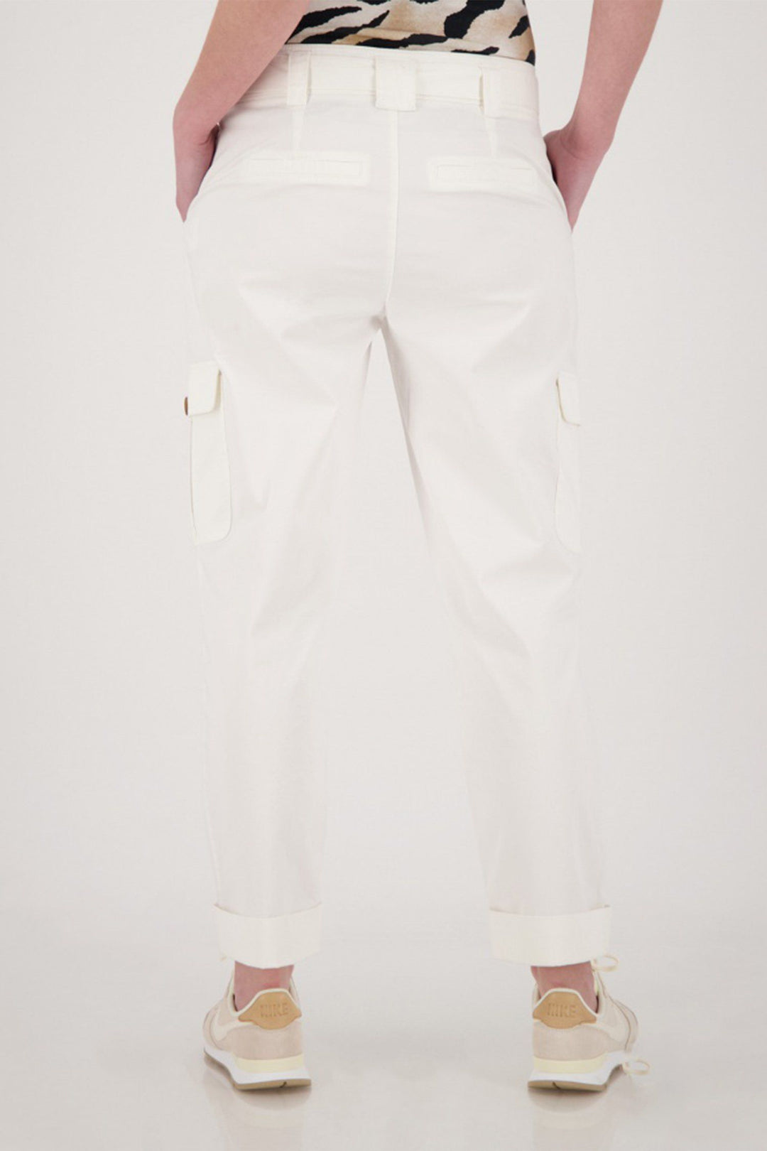 Cargo Chino Pants w Belt in White Bottoms Monari 