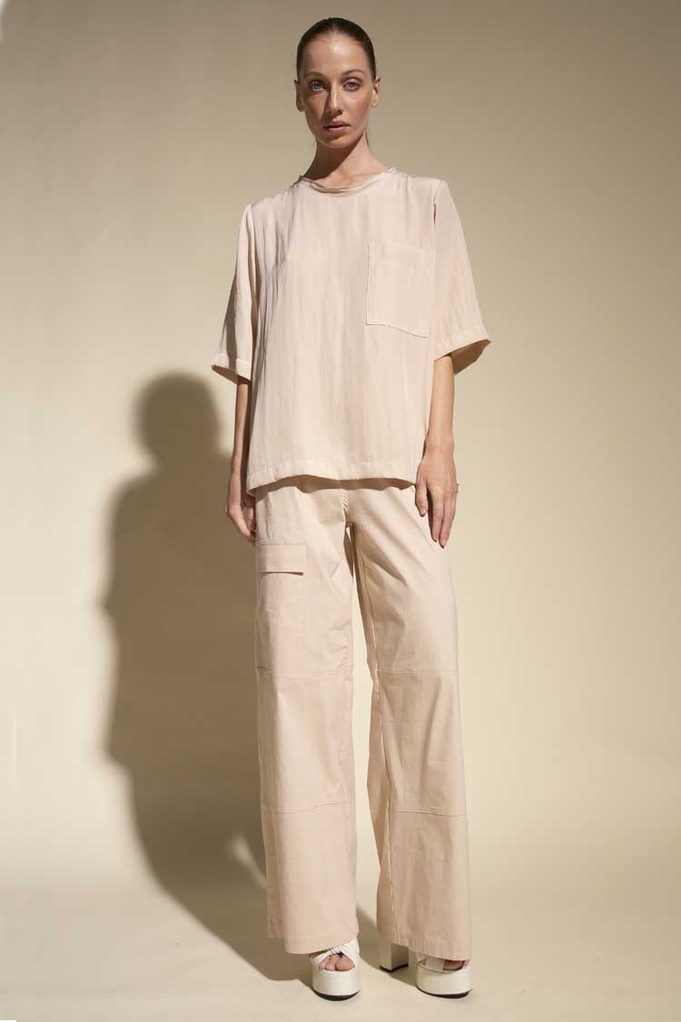 Cargo Walker in Marzipan
