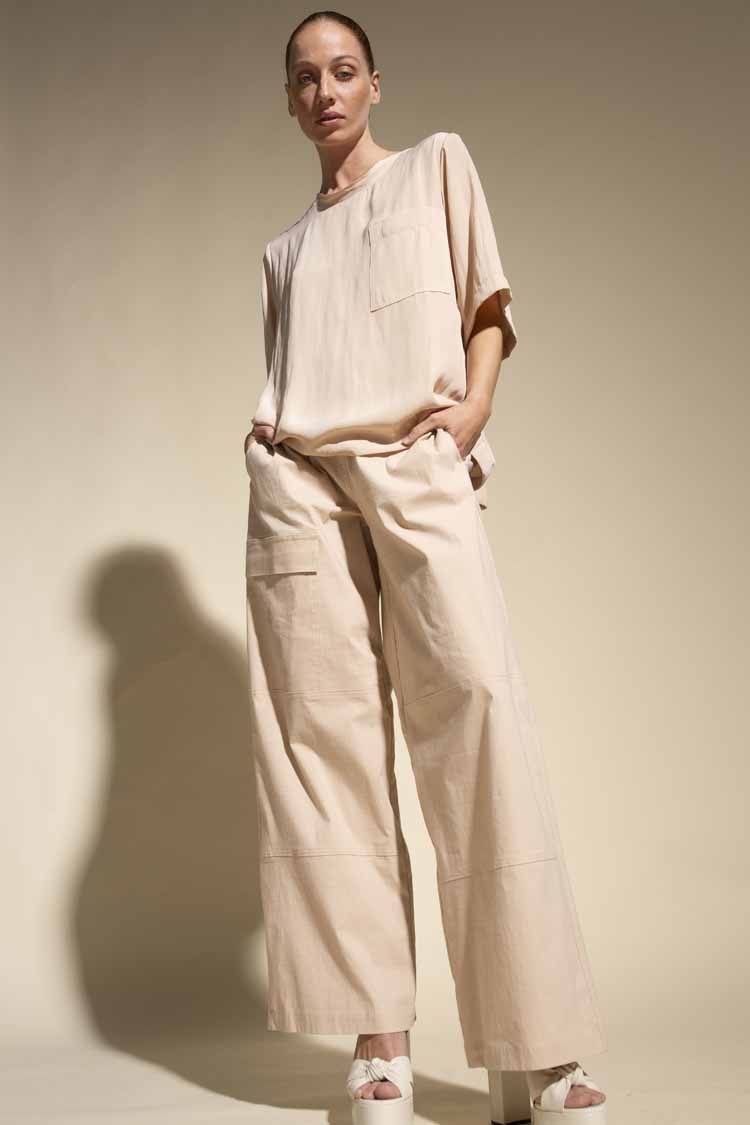 Cargo Walker in Marzipan