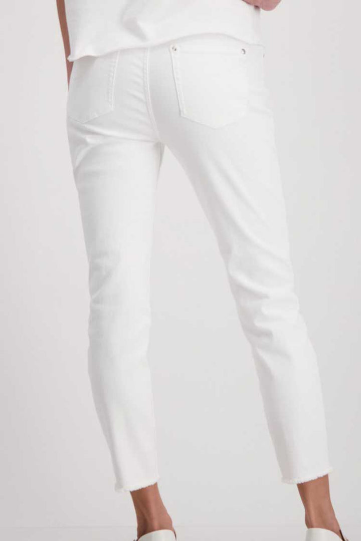 Cropped Destroyed Look Jeans in White