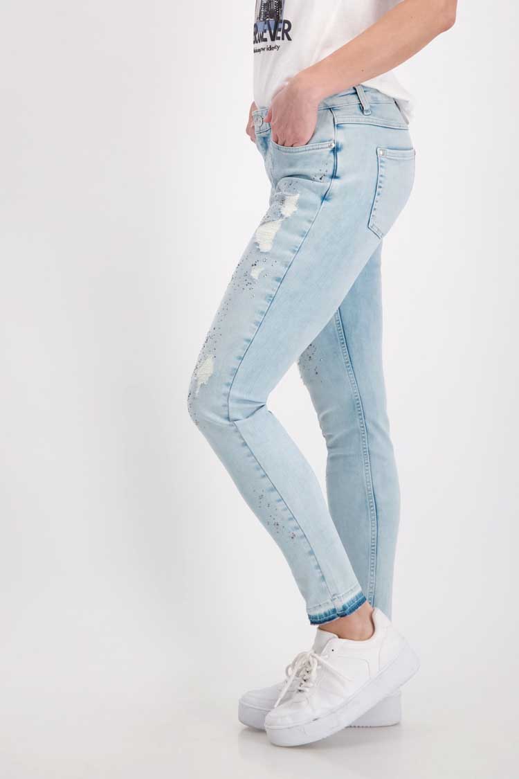 Destroyed Denim Jeans w Rivets