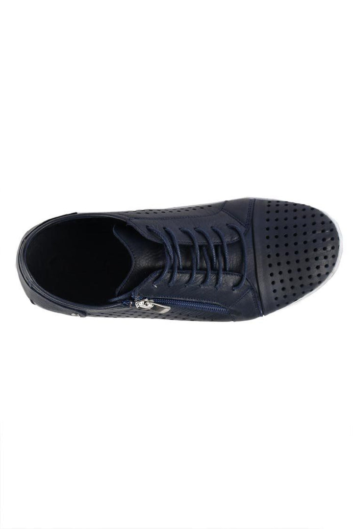 EG17 in Navy Shoes Cabello 