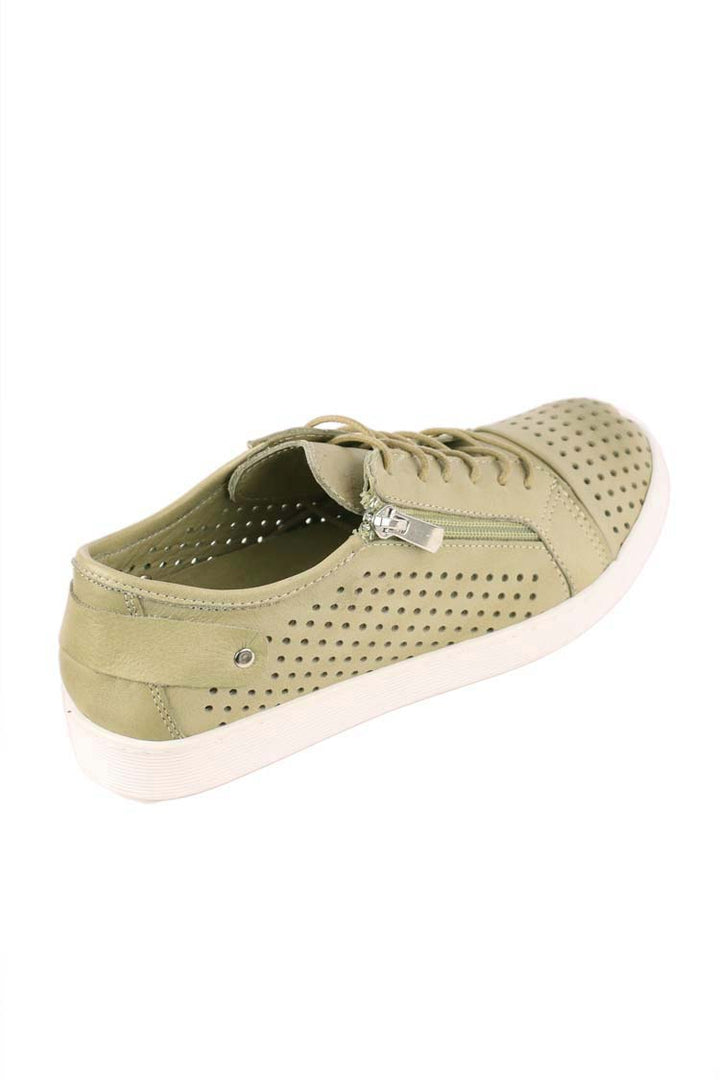 EG17 Sneaker in Pistachio