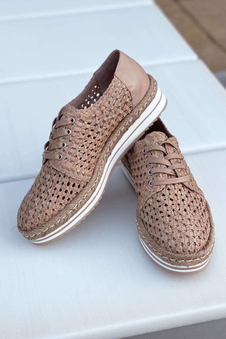 Evert Woven Flat in Nude