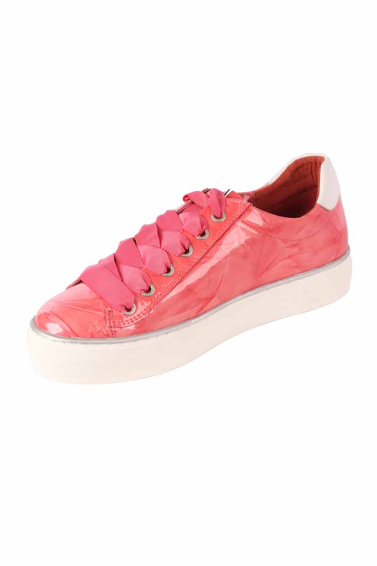 Finni Shrunken Patent Sneaker in Coral