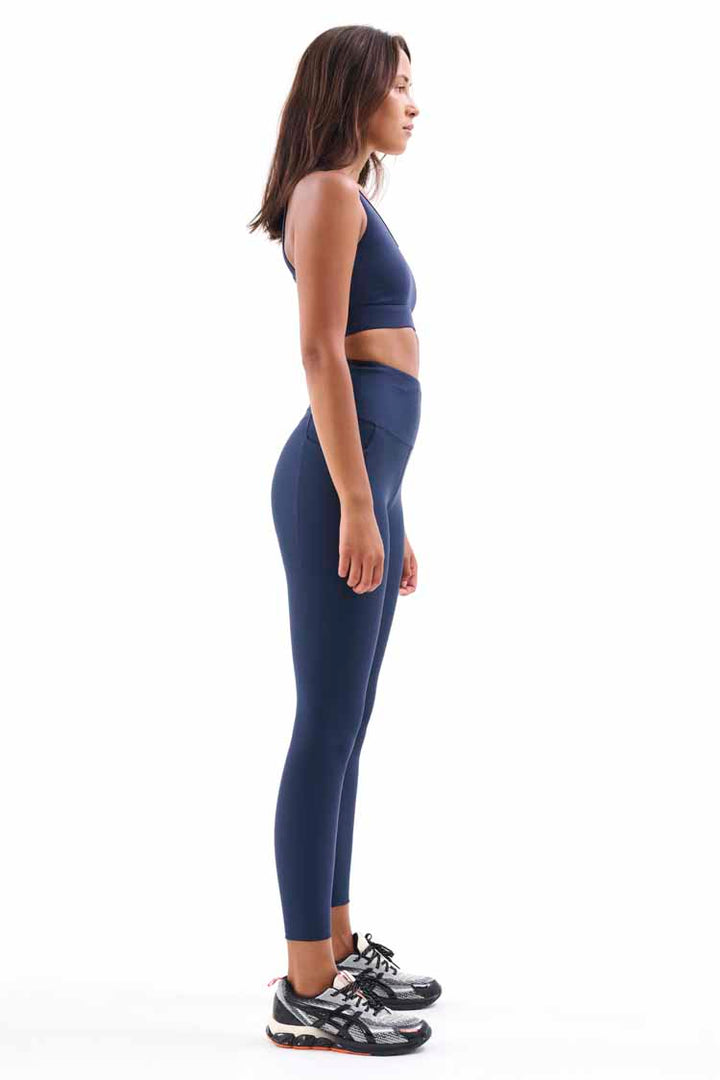 Free Play Legging in Black Iris