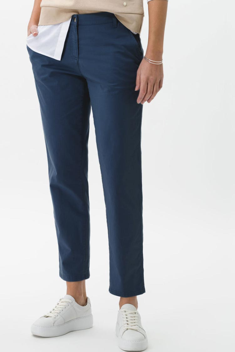 Maron Silm Fit Chino in Navy