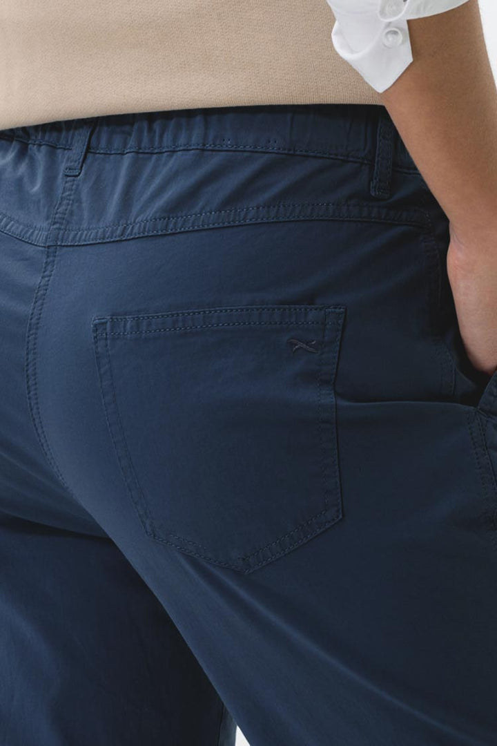 Maron Silm Fit Chino in Navy