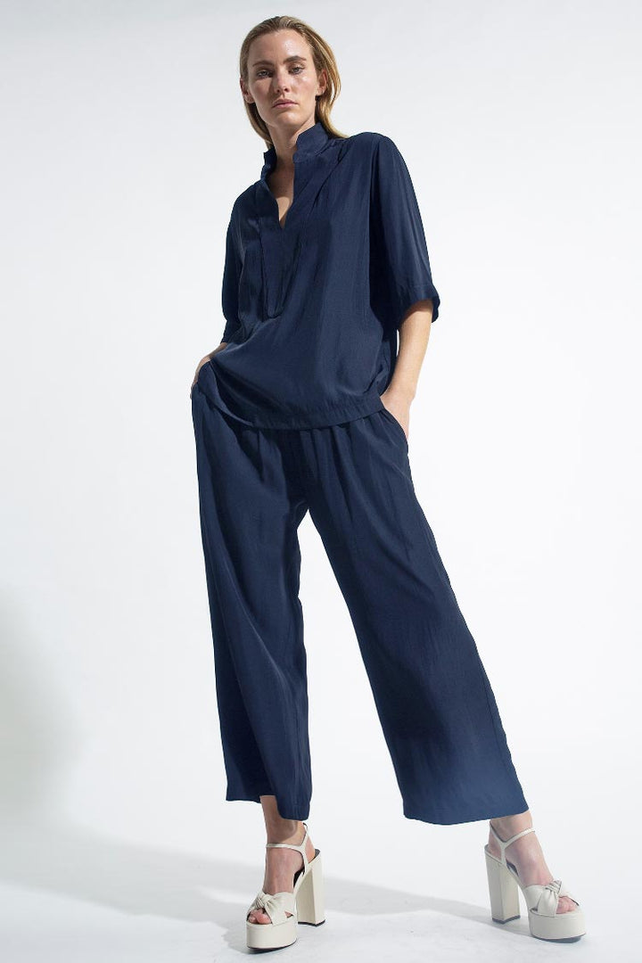 Pace Pant in Midnight