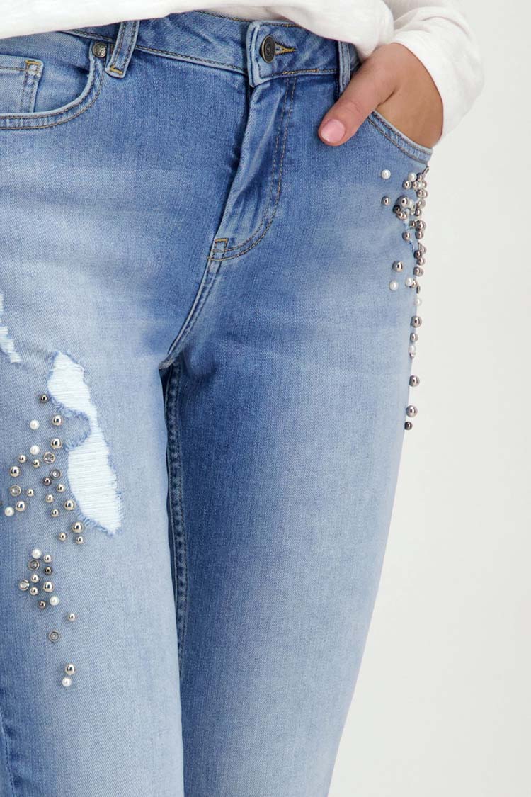 Raw Hem Pearl Jewel Jeans in Blue