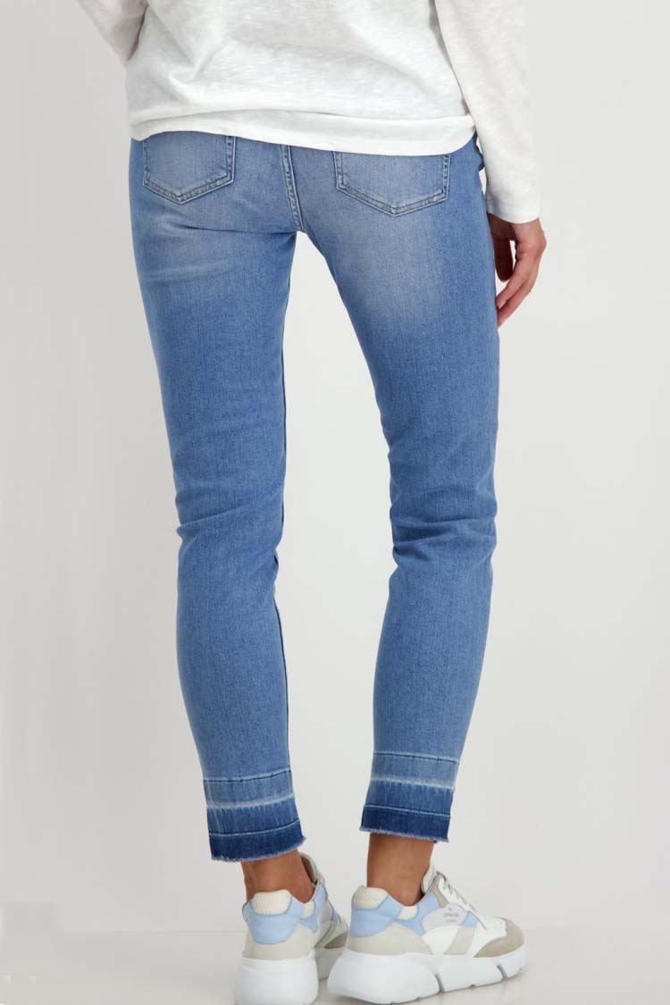 Raw Hem Pearl Jewel Jeans in Blue