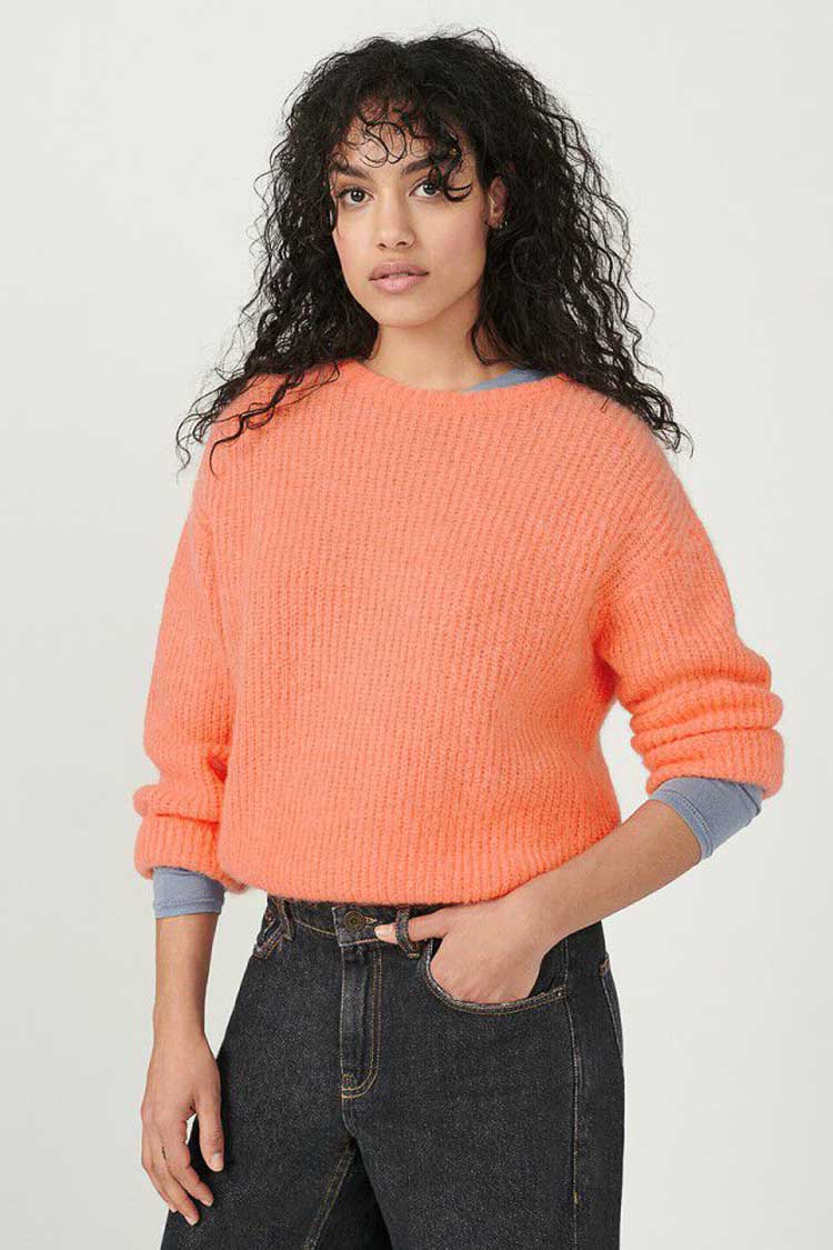 Rozy Mid Length Pullover in Peach