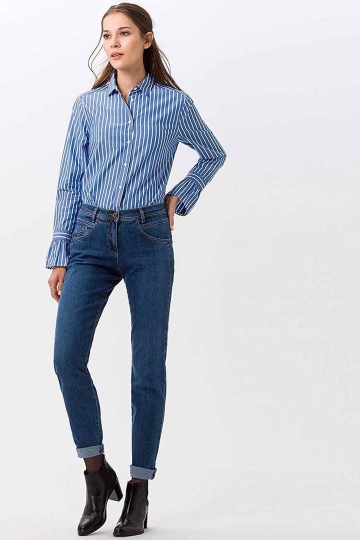 Shakira Slim Jeans in Used Regular Blue Bottoms Brax 