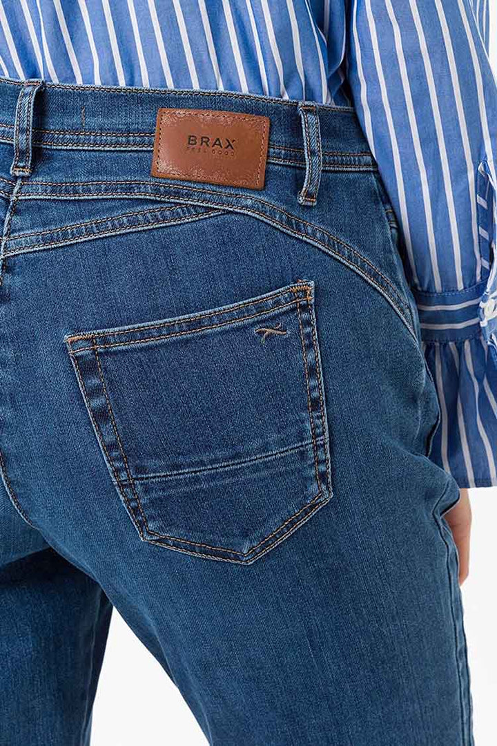 Shakira Slim Jeans in Used Regular Blue Bottoms Brax 