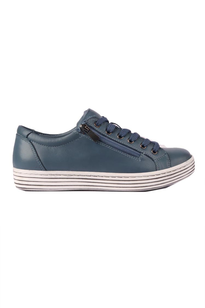 Unity Sneaker in Denim